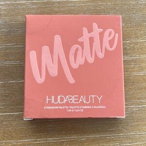 Huda Beauty Matte Eyeshadow Palette